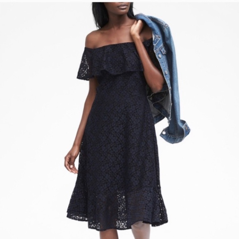 Banana Republic Size 00P Navy Lace Dress